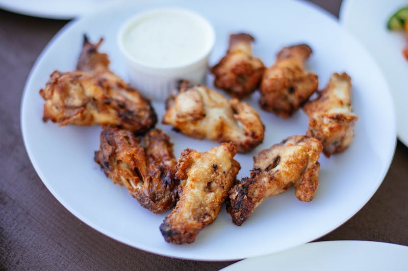 Crispy chicken wings with dipping sauce